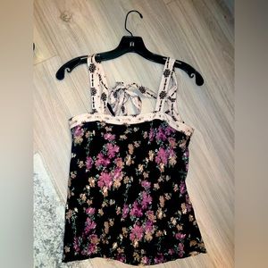 Multilayered black, purple, cream tank with an elegant bow *size small.